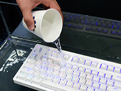 ゲーマー向けキーボード，次のトレンドは防水!? COMPUTEXで見た個性派をチェック