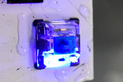 画像ギャラリー No.003のサムネイル画像 / ゲーマー向けキーボード，次のトレンドは防水!? COMPUTEXで見た個性派をチェック