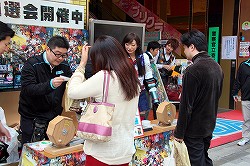 画像ギャラリー No.004のサムネイル画像 / 「セブンスドラゴン2020-II」発売記念店頭抽選会レポート。古代祐三氏，三輪士郎氏，sasakure.UK氏ら開発陣のショートインタビューを掲載