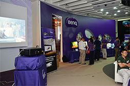 画像ギャラリー No.002のサムネイル画像 / ［COMPUTEX］BenQ，HDMIパススルー出力対応の「格闘ゲーム用」液晶ディスプレイを公開
