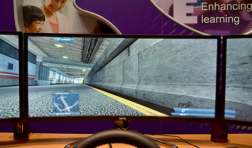 画像ギャラリー No.006のサムネイル画像 / ［COMPUTEX］BenQ，35インチサイズで垂直144Hz対応の湾曲液晶ディスプレイ「XR3501」を初披露。競合よりも曲がった画面の魅力を体験してきた