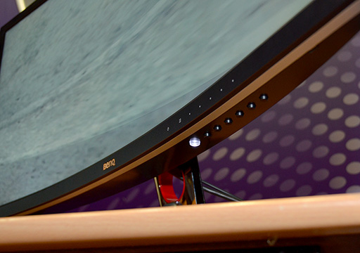 画像ギャラリー No.007のサムネイル画像 / ［COMPUTEX］BenQ，35インチサイズで垂直144Hz対応の湾曲液晶ディスプレイ「XR3501」を初披露。競合よりも曲がった画面の魅力を体験してきた