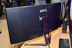 画像ギャラリー No.010のサムネイル画像 / ［COMPUTEX］BenQ，35インチサイズで垂直144Hz対応の湾曲液晶ディスプレイ「XR3501」を初披露。競合よりも曲がった画面の魅力を体験してきた