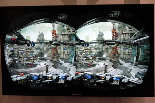 画像ギャラリー No.007のサムネイル画像 / ［GDC 2013］期待のゲーム用HMD「Oculus Rift」を体験＆直撮り。「眼前に広がるゲーム世界が，首の動きに追従する」のは革命か
