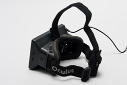 画像ギャラリー No.011のサムネイル画像 / 仮想現実HMD「Oculus Rift」の開発者向けキットを入手したのでさっそく使ってみた。これがゲームの未来か？