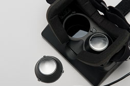画像ギャラリー No.041のサムネイル画像 / 仮想現実HMD「Oculus Rift」の開発者向けキットを入手したのでさっそく使ってみた。これがゲームの未来か？