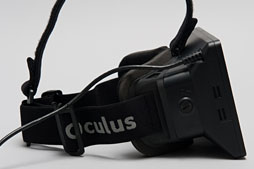 画像ギャラリー No.056のサムネイル画像 / 仮想現実HMD「Oculus Rift」の開発者向けキットを入手したのでさっそく使ってみた。これがゲームの未来か？