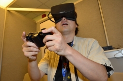 画像ギャラリー No.006のサムネイル画像 / ［E3 2013］仮想現実HMD「Oculus Rift」の1080p版を体験してきた。Unreal Engine 4のデモ世界が目の前に広がるのは，もはや感動だ