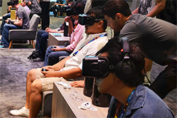 画像ギャラリー No.003のサムネイル画像 / ［E3 2014］最新版「Oculus Rift」を装着してゲームを体験。VR対応HMDは“マリオ風”アクションゲームにも新しい面白さをもたらす