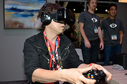 画像ギャラリー No.007のサムネイル画像 / ［E3 2014］最新版「Oculus Rift」を装着してゲームを体験。VR対応HMDは“マリオ風”アクションゲームにも新しい面白さをもたらす
