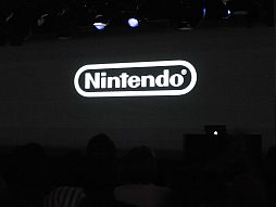 画像ギャラリー No.002のサムネイル画像 / 任天堂が“特別協賛”。岩田社長も登壇した「ニコニコ超会議2」発表会レポート。併催イベント，チケット販売，ツアーなど数多くの情報が明らかに