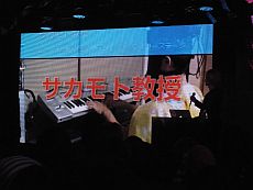 画像ギャラリー No.016のサムネイル画像 / 任天堂が“特別協賛”。岩田社長も登壇した「ニコニコ超会議2」発表会レポート。併催イベント，チケット販売，ツアーなど数多くの情報が明らかに