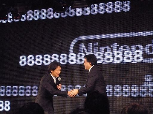 画像ギャラリー No.045のサムネイル画像 / 任天堂が“特別協賛”。岩田社長も登壇した「ニコニコ超会議2」発表会レポート。併催イベント，チケット販売，ツアーなど数多くの情報が明らかに