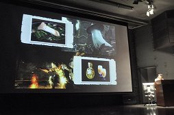 画像ギャラリー No.025のサムネイル画像 / 実機デモで数多の「死に様」が惜しげもなく披露された「DARK SOULS II」記者発表会をレポート。シールドデザインの公募や公認カフェの情報も