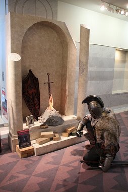 画像ギャラリー No.001のサムネイル画像 / 「DARK SOULS II」の完成発表会をレポート。Webサービス「果ての篝火」や，「DARK SOULS Cafe」の限定メニューなどが発表に
