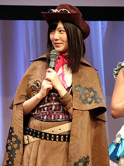 画像ギャラリー No.015のサムネイル画像 / AKB48のメンバーがゲーム中の衣装をまとって登場。GREE「AKB48の野望」が発表された，コーエーテクモゲームス「新作ソーシャルゲーム 完成発表会」レポート
