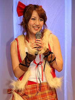 画像ギャラリー No.016のサムネイル画像 / AKB48のメンバーがゲーム中の衣装をまとって登場。GREE「AKB48の野望」が発表された，コーエーテクモゲームス「新作ソーシャルゲーム 完成発表会」レポート