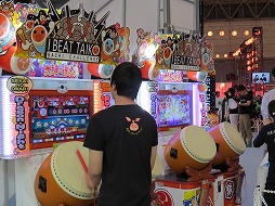 画像ギャラリー No.004のサムネイル画像 / 太鼓にカードにコスプレも。ステージイベント盛りだくさんな，ニコニコ超会議2015のファイナルファンタジー XIVブースをレポート