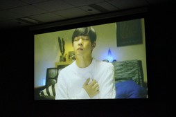 画像ギャラリー No.023のサムネイル画像 / ドラマ「ファイナルファンタジーXIV 光のお父さん」制作発表記者会見をレポート。現実とエオルゼアがシームレスにつながる映像に注目だ