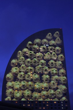 画像ギャラリー No.007のサムネイル画像 / 横浜にバハムート襲来！ FF30周年企画，「FFXIV」プロジェクションマッピング映像のリハーサル上映会をレポート