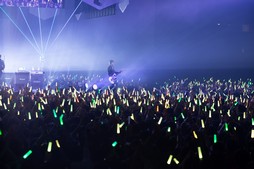 画像ギャラリー No.038のサムネイル画像 / 1万5000人のヒカセンをビートで圧殺!「FFXIV ファンフェスティバル in 東京」のTHE PRIMALSスペシャルライブレポート&ミニインタビュー