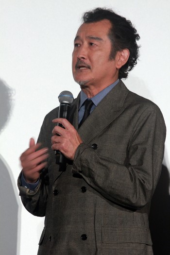 画像ギャラリー No.008のサムネイル画像 / 主演の坂口健太郎さんや吉田鋼太郎さんなど豪華キャストが勢ぞろいした「劇場版FFXIV 光のお父さん」公開記念イベントレポート