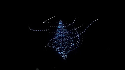 画像ギャラリー No.013のサムネイル画像 / 「FFXIV 10th ANNIVERSARY FIREWORKS ＆ MUSIC」千葉会場レポート。ドローンや花火による光の演出で新生10周年をお祝い
