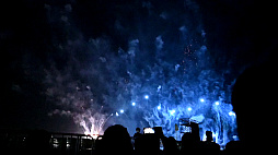 画像ギャラリー No.019のサムネイル画像 / 「FFXIV 10th ANNIVERSARY FIREWORKS ＆ MUSIC」千葉会場レポート。ドローンや花火による光の演出で新生10周年をお祝い