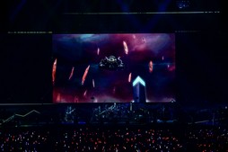 画像ギャラリー No.018のサムネイル画像 / 満員のヒカセンで横浜アリーナが揺れた！「THE PRIMALS Live in Japan - Darkest Before Dawn」レポート