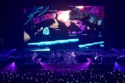 画像ギャラリー No.042のサムネイル画像 / 満員のヒカセンで横浜アリーナが揺れた！「THE PRIMALS Live in Japan - Darkest Before Dawn」レポート