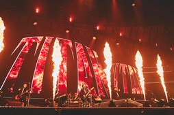 画像ギャラリー No.050のサムネイル画像 / 満員のヒカセンで横浜アリーナが揺れた！「THE PRIMALS Live in Japan - Darkest Before Dawn」レポート