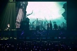 画像ギャラリー No.056のサムネイル画像 / 満員のヒカセンで横浜アリーナが揺れた！「THE PRIMALS Live in Japan - Darkest Before Dawn」レポート