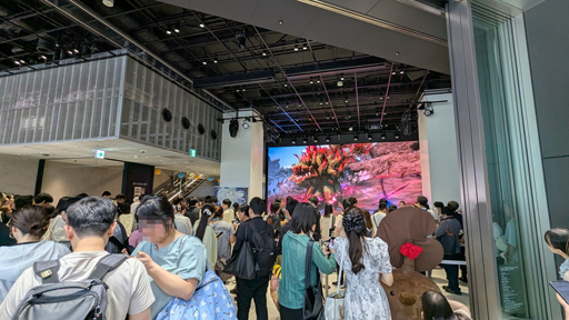 画像ギャラリー No.002のサムネイル画像 / スマホを片手に渋谷サクラステージを歩き回った「ファイナルファンタジーXIV 光の納涼祭」の模様をレポート