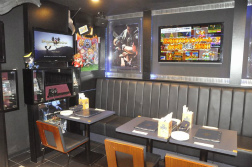 画像ギャラリー No.013のサムネイル画像 / カプコン30周年を記念して「CAPCOM BAR」のグランドメニューが大幅リニューアル。一新されたメニューや店内の模様をフォトレポートでお届け