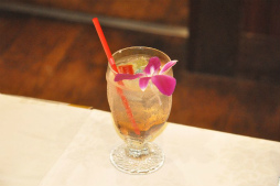 画像ギャラリー No.065のサムネイル画像 / カプコン30周年を記念して「CAPCOM BAR」のグランドメニューが大幅リニューアル。一新されたメニューや店内の模様をフォトレポートでお届け