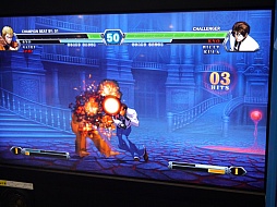 画像ギャラリー No.018のサムネイル画像 / 「KOF XIII CLIMAX」「スカルガールズ」のNESiCAxLive版が初お披露目。開発中の「グルーヴコースター」も体験できたタイトー新製品商談会レポート