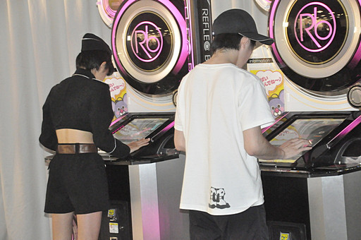 画像ギャラリー No.015のサムネイル画像 / アイドルとファンの絆が勝利のカギ?「BEMANI」シリーズのファンイベント「U.M.U × BEMANI 真夏のアイドル納涼祭」をレポート