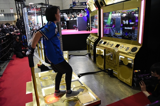 画像ギャラリー No.033のサムネイル画像 / 国内を代表するDDRプレイヤーがJAEPO会場で激突！「BEMANI PRO LEAGUE ZERO DanceDanceRevolution」レポート