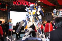 画像ギャラリー No.001のサムネイル画像 / ［JAEPO2013］BEMANIタイトルから大型メダルゲームまで勢揃い。幅広いジャンルの最新アーケードゲームが集まったKONAMIブースレポート