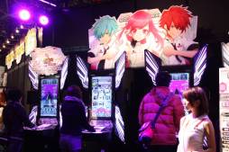 画像ギャラリー No.004のサムネイル画像 / ［JAEPO2013］BEMANIタイトルから大型メダルゲームまで勢揃い。幅広いジャンルの最新アーケードゲームが集まったKONAMIブースレポート