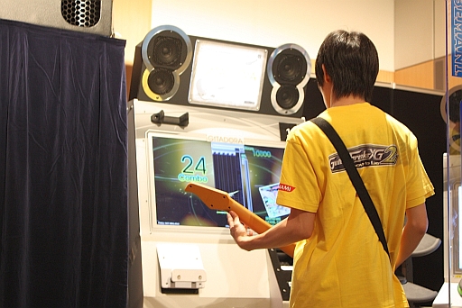 画像ギャラリー No.010のサムネイル画像 / 「KONAMI Arcade Championship 2013」初日の模様をレポート。トップランカー達によるスーパープレイで会場は大盛り上がり