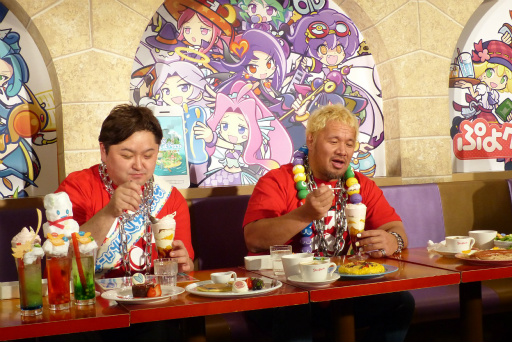 画像ギャラリー No.039のサムネイル画像 / “スイーツ真壁”ことプロレスラー 真壁刀義選手がゲストに招かれた「ぷよクエカフェ」メディア向け試食会の模様をレポート