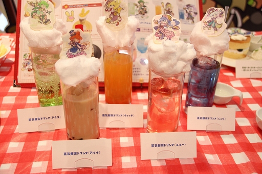 画像ギャラリー No.036のサムネイル画像 / 「ぷよクエカフェ2019」試食会レポート。店内限定クエストのほか，豊富なグッズの販売コーナーも用意