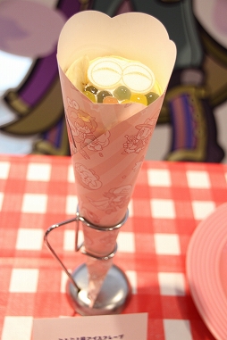 画像ギャラリー No.043のサムネイル画像 / 「ぷよクエカフェ2019」試食会レポート。店内限定クエストのほか，豊富なグッズの販売コーナーも用意