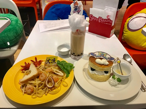 画像ギャラリー No.045のサムネイル画像 / 「ぷよクエカフェ2019」試食会レポート。店内限定クエストのほか，豊富なグッズの販売コーナーも用意