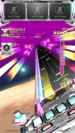 画像ギャラリー No.004のサムネイル画像 / ［JAEPO2013］BEMANIシリーズ新作「SOUND VOLTEX II -infinite infection-」と「ミライダガッキ」のプレイレポート。ディレクター陣へのミニインタビューも掲載