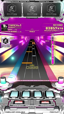 画像ギャラリー No.005のサムネイル画像 / ［JAEPO2013］BEMANIシリーズ新作「SOUND VOLTEX II -infinite infection-」と「ミライダガッキ」のプレイレポート。ディレクター陣へのミニインタビューも掲載