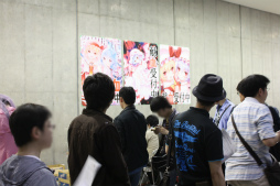画像ギャラリー No.019のサムネイル画像 / 博麗神社例大祭に登場した「SOUND VOLTEX II -infinite infection-」に東方ファンが集結。大行列のKONAMIブースで開発チームに話を聞いてみた