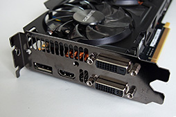 画像ギャラリー No.005のサムネイル画像 / ［COMPUTEX］GIGABYTE，コアクロックを10％強引き上げたGTX TITANカードを公開。ゲーマー向けマウスやキーボードの新作も