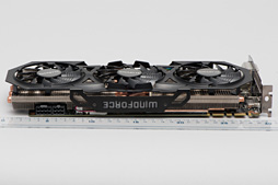 画像ギャラリー No.009のサムネイル画像 / 「GeForce GTX TITAN Black」レビュー。換装用の大型クーラーが付属したGIGABYTE製カードは,ハイエンド派の琴線に触れるか